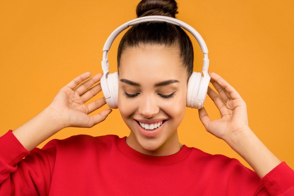 Aluguel de acessórios para celular: conheça o fone de ouvido JBL C300